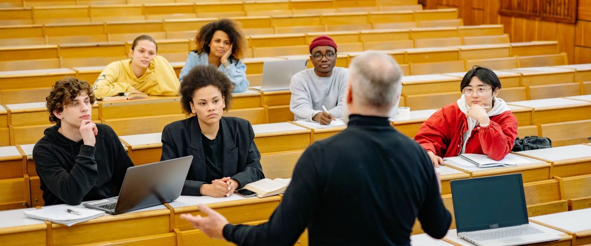 La importancia de la ética profesional en la formación universitaria