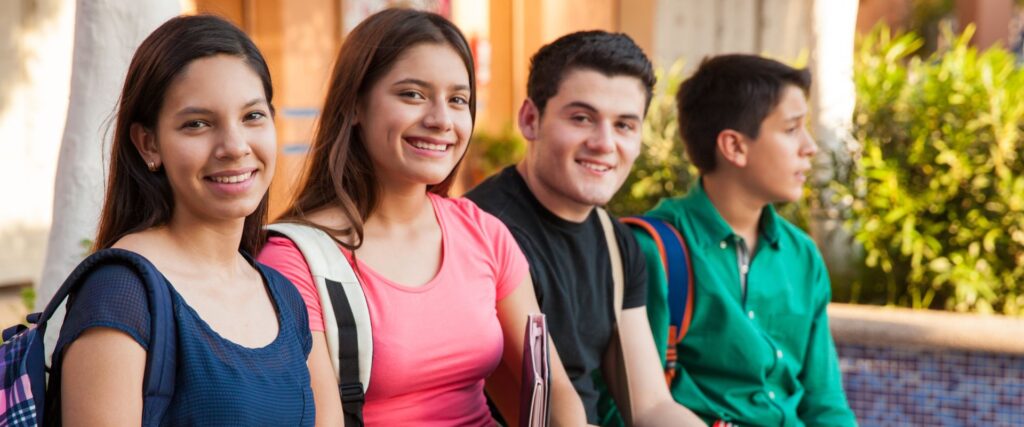 Cómo solicitar y aprovechar becas y apoyos estudiantiles